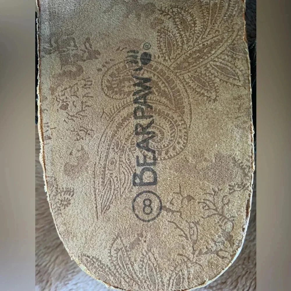 BearPaw Metallic Silver Women's Sandals, NWT. - Picture 3 of 5